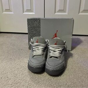 Jordan 3 cool gray size 9 color gray